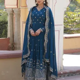 wedani Women Printed Anarkali Kurta Set image 4