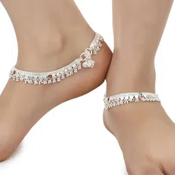 AanyaCentric Gold-plated Chain & Silver-Plated Anklets Jewellery Set image 4