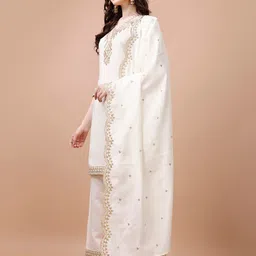 KALINI Floral Yoke Design V-Neck Thread Work Kurta with Palazzos & Dupatta image 5