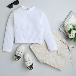 taffykids Girls Round Neck Long Sleeves Sweatshirt With Shorts image 5