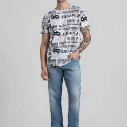 Jack & Jones Men Straight Fit Low-Rise Low Distress Light Fade Stretchable Jeans image 3