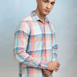 HIGHLANDER Men Spread Collar Tartan Checks Checked Cotton Casual Shirt image 4