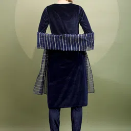 Vishudh Women Ethnic Motifs Embroidered Knited Velvet Kurta & Trousers with Dupatta image 4