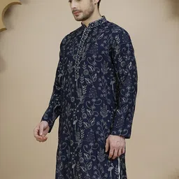 jompers Men Embroidered Pure Silk Straight Kurta image 3