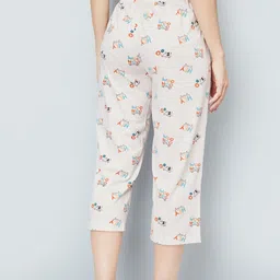 max Women Beige Capri image 2