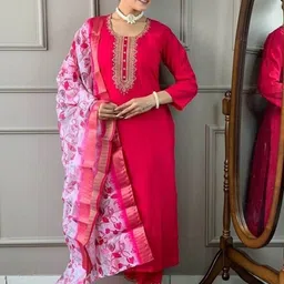 rutsh fashion Women Cotton Rayon Kurta Pant Dupatta Set image 4