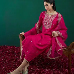 indo era Women Viscose Rayon Kurta Pant Dupatta Set image 1