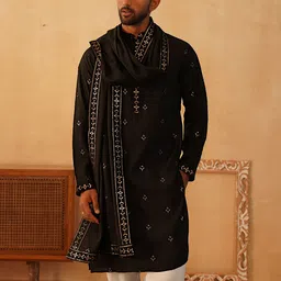 jompers Men Silk Blend Kurta Pyjama Dupatta Set-picture-17