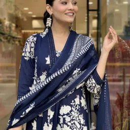 takshil creation Women Cotton Rayon Kurti Pant Dupatta Set image 3