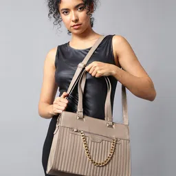 Diana Korr Structured Handheld Bag with Quilted-picture-23