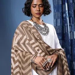 Taavi Geometric Printed Dupatta-picture-40