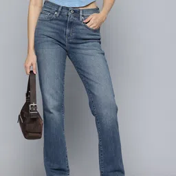 Levis Women 724 Straight Fit High-Rise Light Fade Stretchable Jeans-image-36