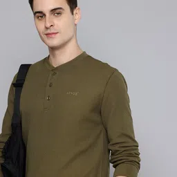 Levis Henley Neck Waffle Weave Slim Fit T-shirt-picture-47