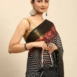 Mitera Geometric Printed Chanderi Saree-image-15
