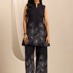 Libas Floral Printed Mandarin Collar Tunic With Palazzos image 4
