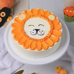 Roaringly Cute Lion Halloween Cake image 3