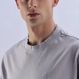 Calvin Klein Jeans Men Drop-Shoulder Sleeves T-shirt image 2