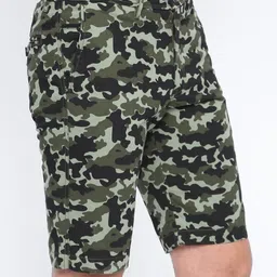 Basics Men Green Printed Regular Fit Regular Shorts image 2