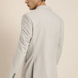 INVICTUS Men Grey Solid Slim Fit Single-Breasted Blazers image 2