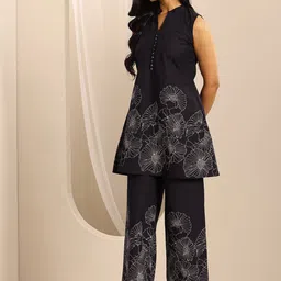 Libas Floral Printed Mandarin Collar Tunic With Palazzos image 2