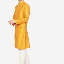 THE KURTA COMPANY Men Thread Work Kurta image 3