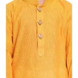 VASTRAMAY Kids Yellow & White Cotton Self Pattern Kurta Set image 4