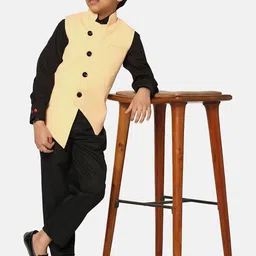 TAHVO Single-Breasted Three-Piece Formal Suit image 2