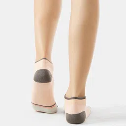 jockey 7480 Women's Compact Cotton Stretch Low Show Socks with Stay Fresh Treatment (Pack of 2) image 5