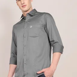 u.s. polo assn. Men's Solid Spread Collar Cotton Tailored Fit Shirt image 3