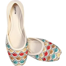 pluxh Women's Handmade Emboidery Ethnic Shoes Punjabi Jutis image 4