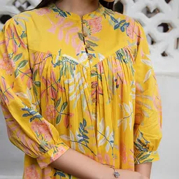 janasya Women's Pure Cotton Tropical Floral Printed Gathered Tunic image 2