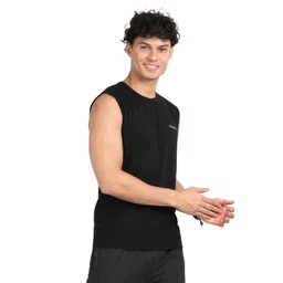 pepe jeans Men's Solid Regular Fit Vest image 3
