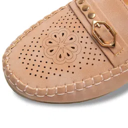 sixth street Womens Sage Ballet Flat image 5