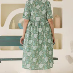 janasya Women's Sage Green Pure Cotton Floral Printed A-line Maternity Kurta image 4