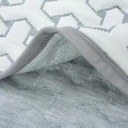 HOMEKART Super Soft Cotton Knitted Dohar|AC Quilt| Blanket for Single Bed (60 x 86 inches) |Lightweight Viscose Dohar - 250 GSM |Single - 150x220 cms, Grey & White image 5