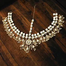 karatcart Gold-Tone Pearl Beads and Tassels Kundan Mathapatti image 3