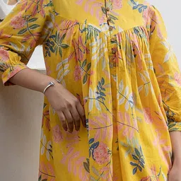 janasya Women's Pure Cotton Tropical Floral Printed Gathered Tunic image 5