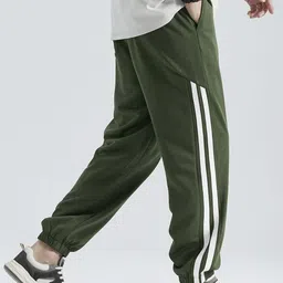nobero Men's Loose Sweatpants image 4