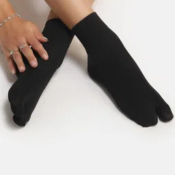 n2s next2skin Women's Nylon Ankle Length Opaque Thumb Socks - Pack of 3 image 4
