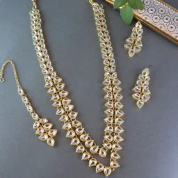 i jewels 18K Gold Plated Traditional Kundan Necklace Jewellery Set with Earrings & Maang Tikka for Women (IJ358W) image 2