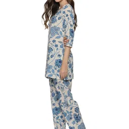 rajmandirfabrics Women's Cotton All Over Flower Printed Night Suit Top And Pajama Sets image 2