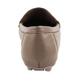 medifeet Women's Metal On Top Loafers image 4