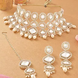 zaveri pearls Gold Tone Artificial Stones & Beads Bridal Necklace Earring & Maangtikka Set For Women-ZPFK16902 image 2