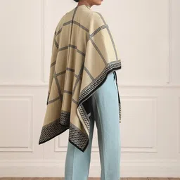 khaleej Women Evangeline Reversible Cape (Black/Beige_Free Size) image 3
