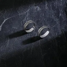 dhruvs collection 925 Oxidized Silver Glossy Finished Toe Ring for Girls & Women - 4.5 Grams image 3