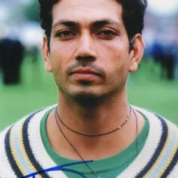 Original Autographed Photo of Indian Cricketer Mohinder Amarnath image 1