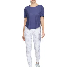 nike Women Short Sleeve Relaxed Fit Top image 5