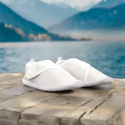 spesoul Womens and Mens Water Shoes Breathable Quick Dry Soft Barefoot Aqua Socks for Hiking Swim Beach Surf Yoga Sport, Vel White, 8-9 Women/6.5-7 Men image 2