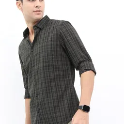 highlander Men's Checkered Slim Fit Shirt image 5