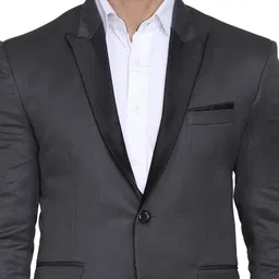 tahvo Men's Tuxedo with Hanky image 5